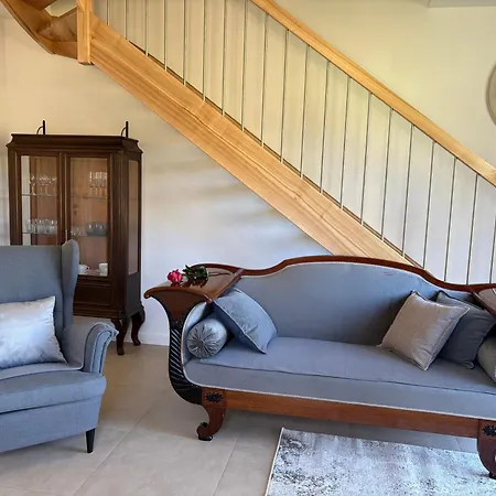 Aparts Apartment